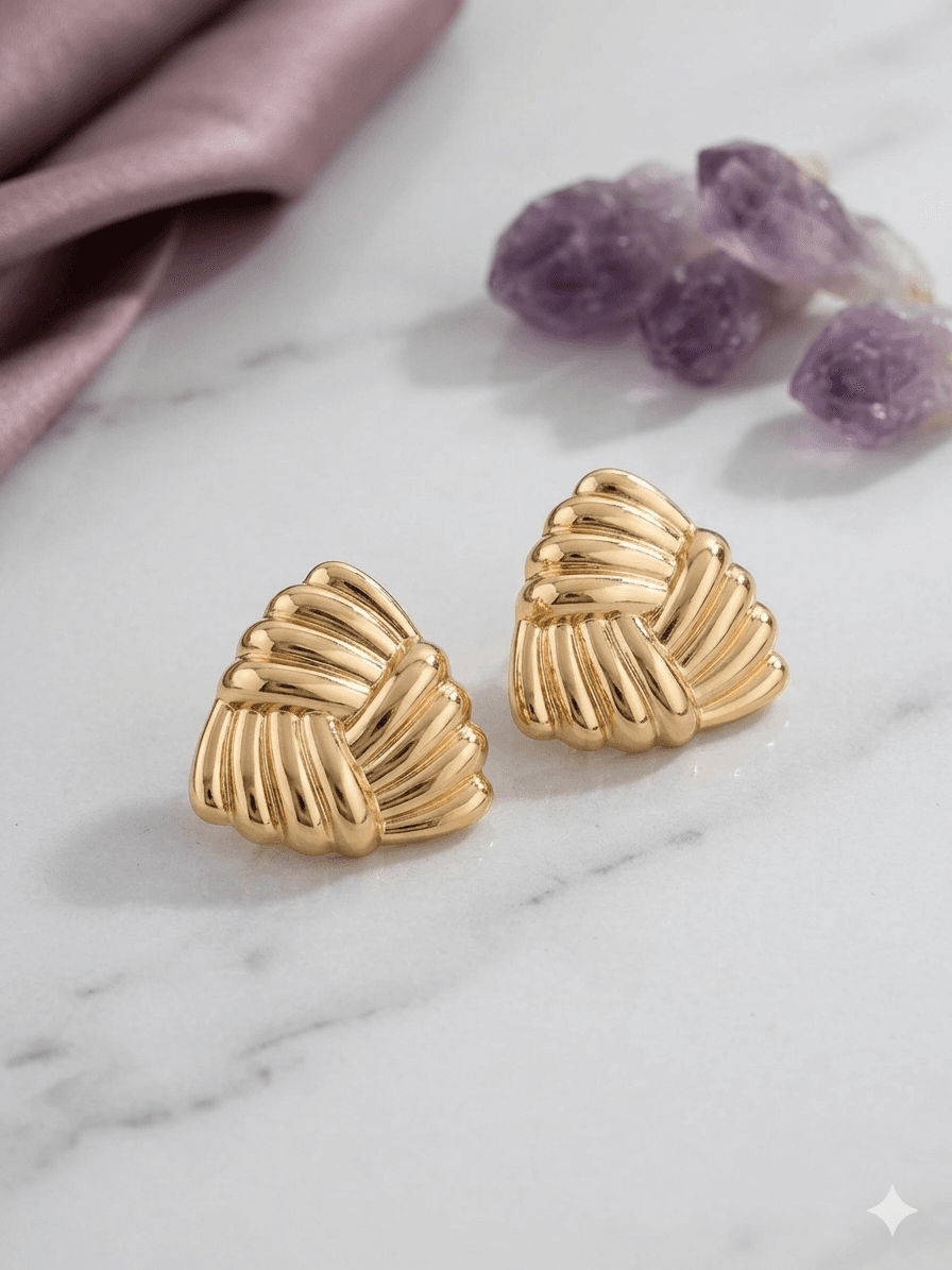 Arete Chunky Triangular Rose